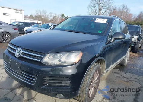2012 Volkswagen Touareg Tdi Sport z USA, uszkodzony, nr VIN WVGFK9BP6CD005165